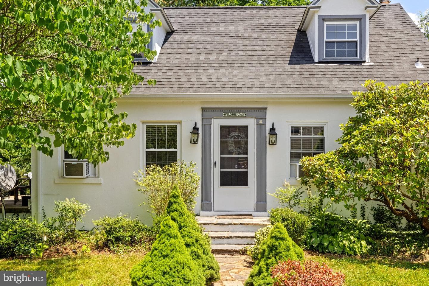 6307 Lee Street photo 4