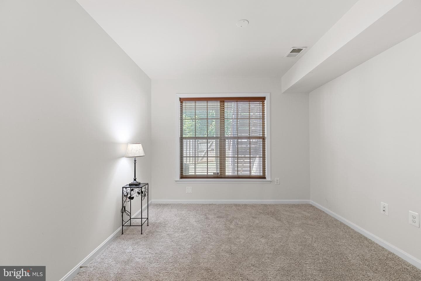 154 Cambridge Way photo 32