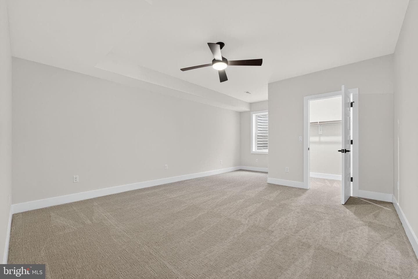 5281 Hillside Drive photo 19