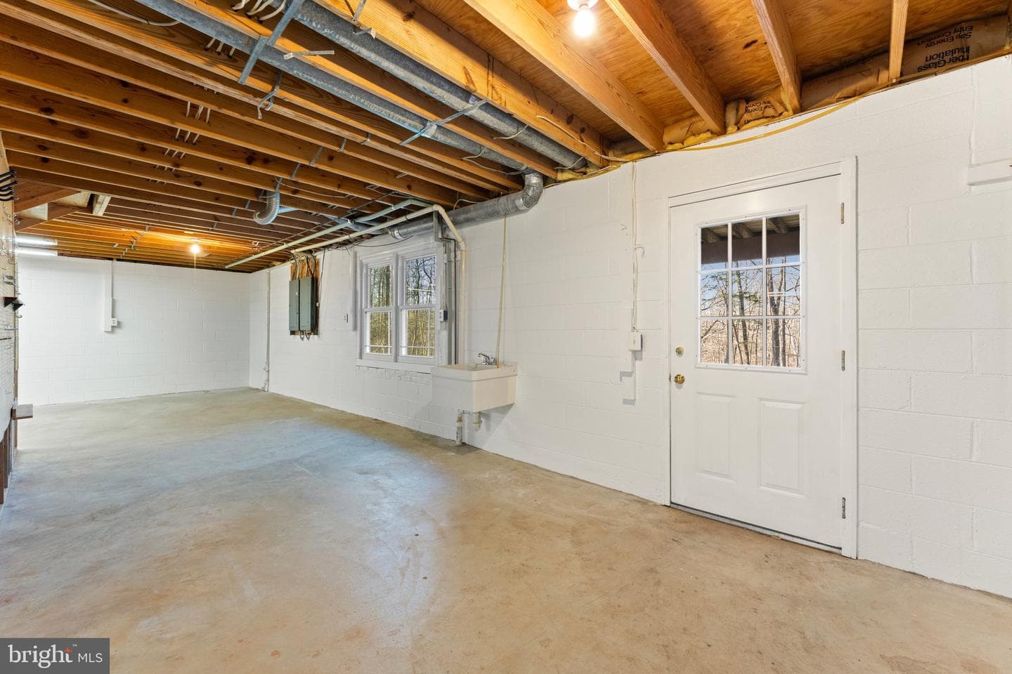 6519 Dinwiddie Court photo 42