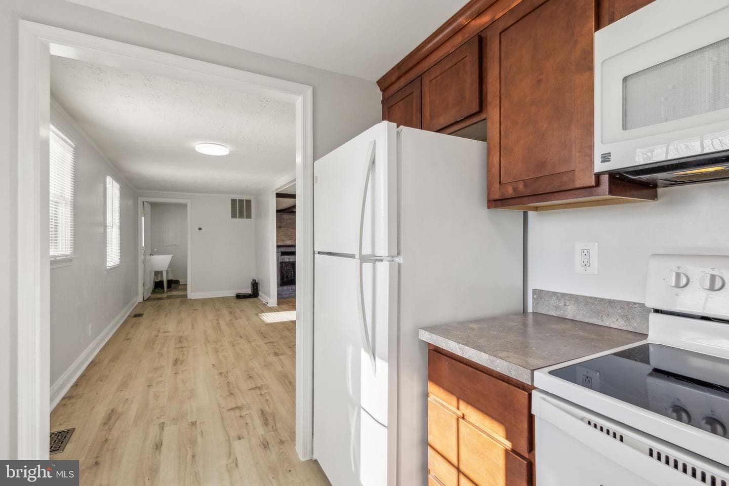 4011 Midland Road photo 16