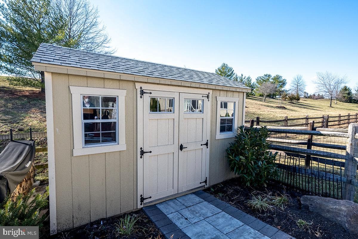 6802 Sholes Court photo 89