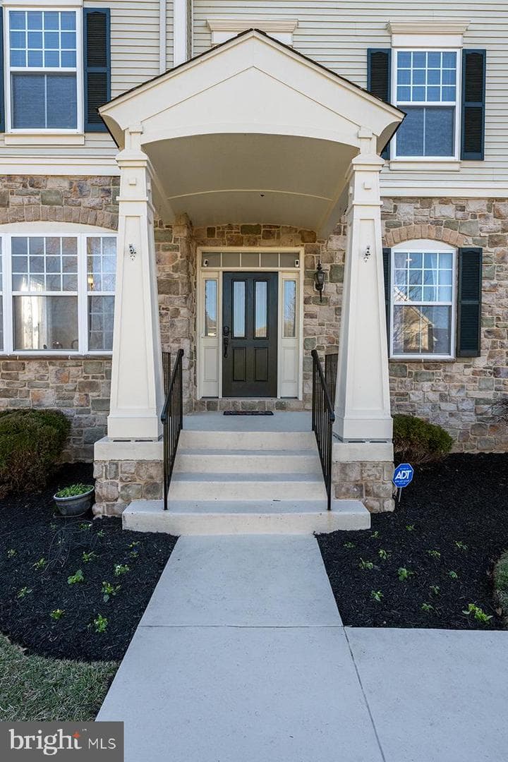 6806 Sholes Court photo 4