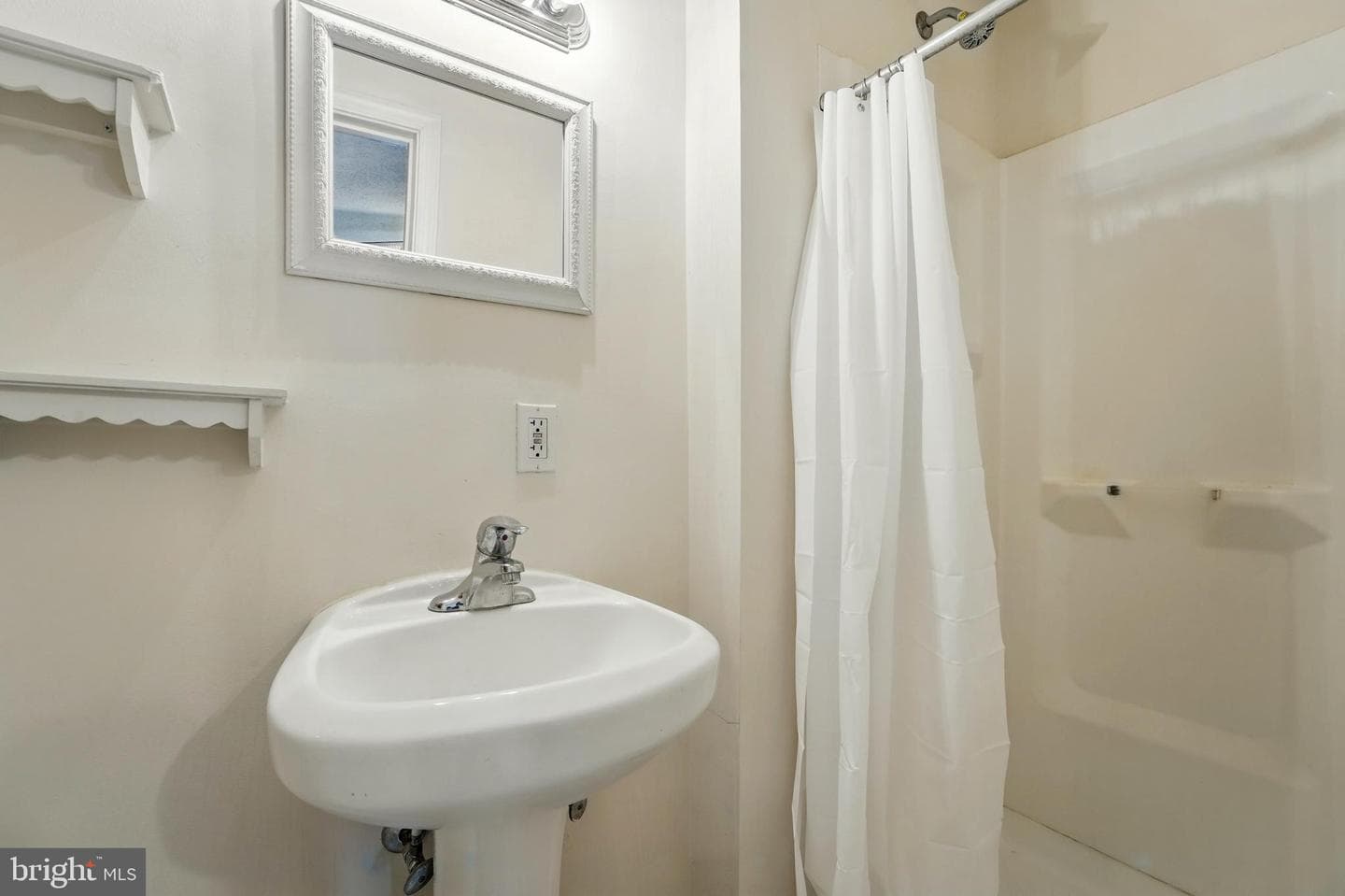 10744 Blake Lane photo 23
