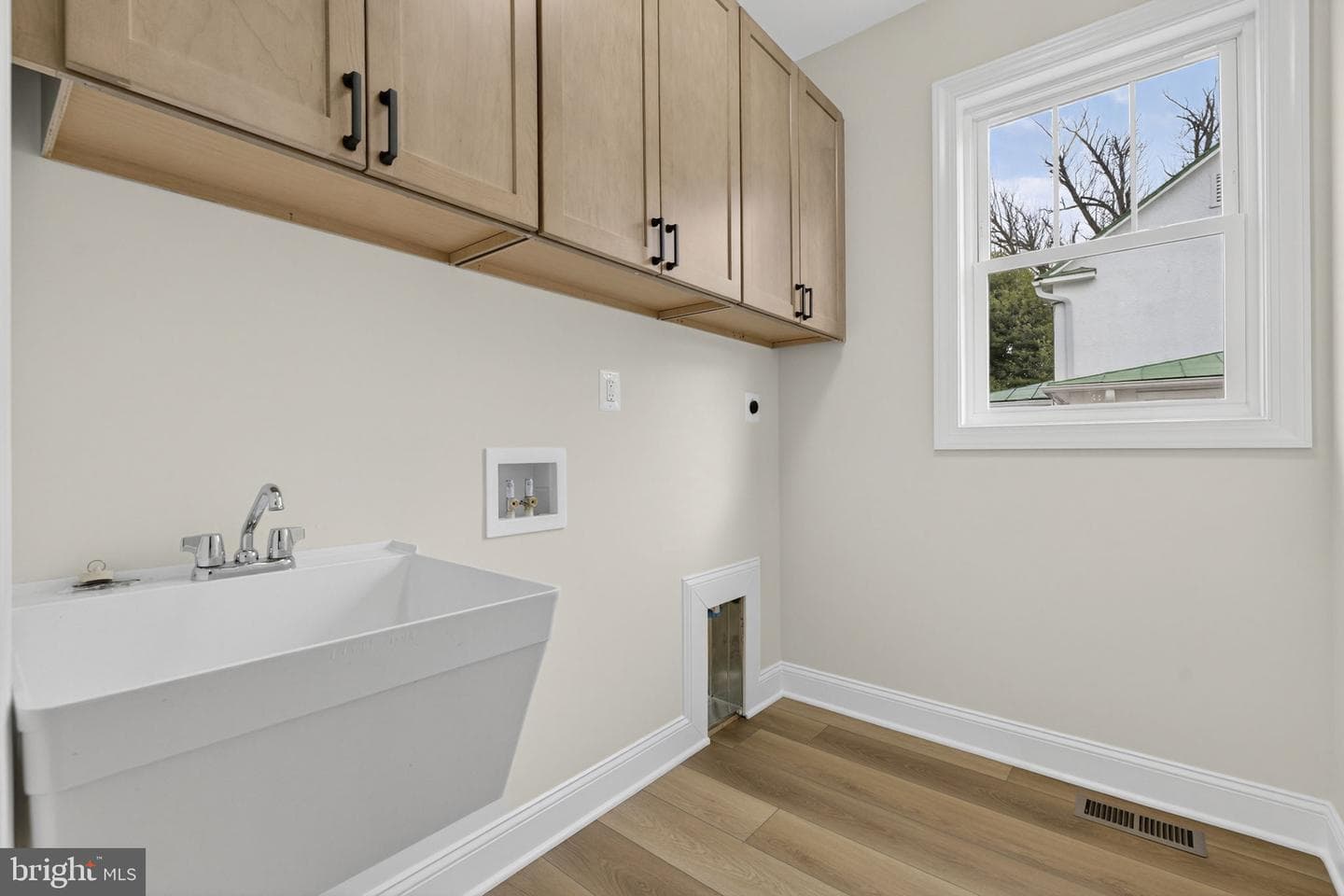 57 Madison Street photo 17
