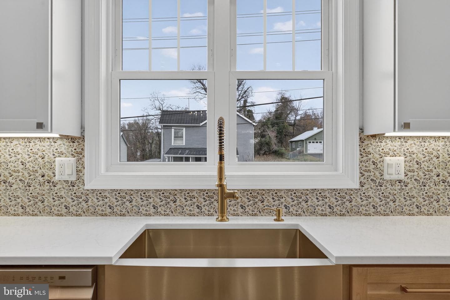 57 Madison Street photo 3