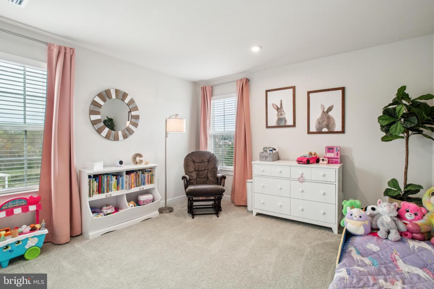 8015 International Drive photo 34