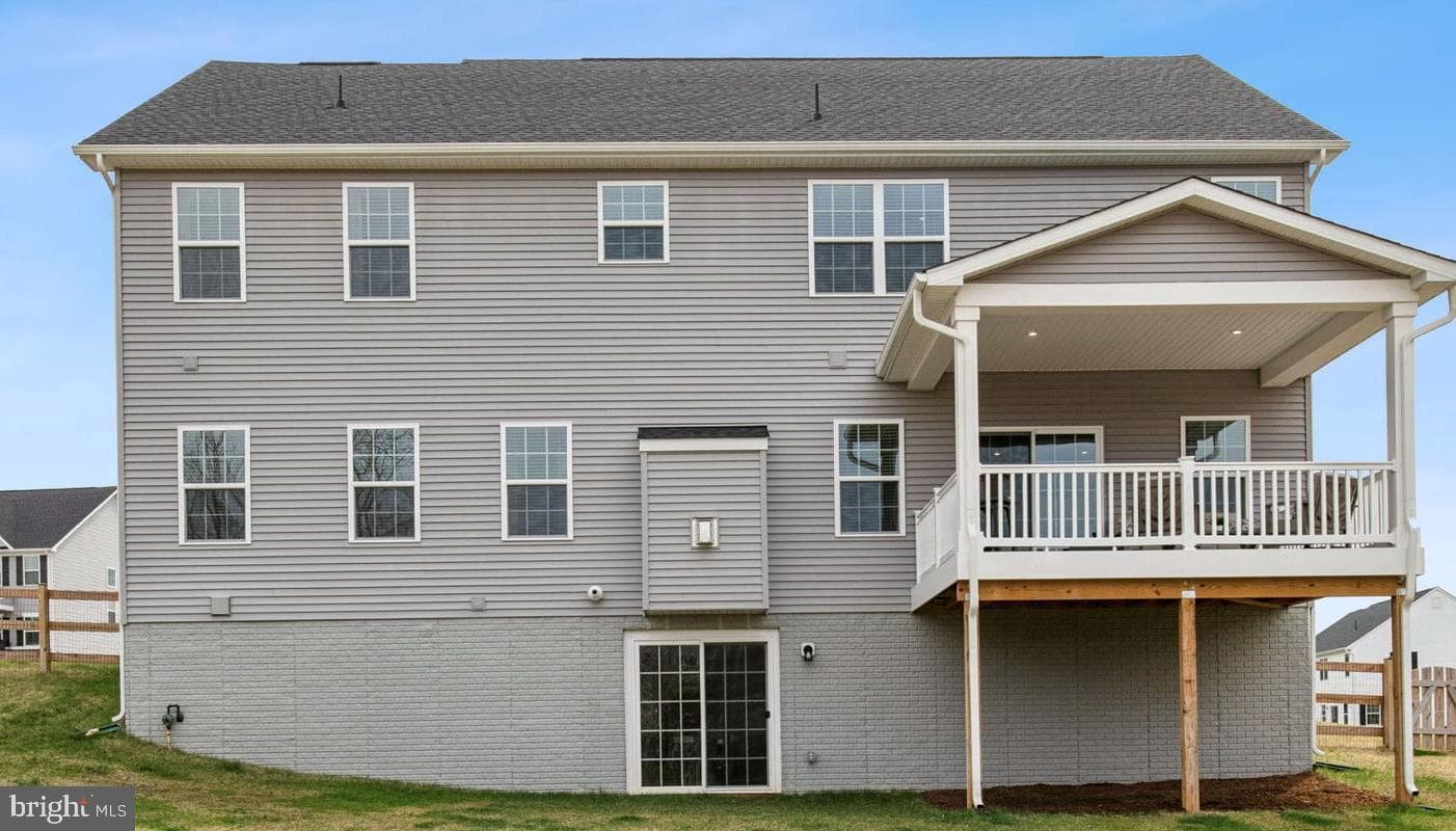 8015 International Drive photo 50
