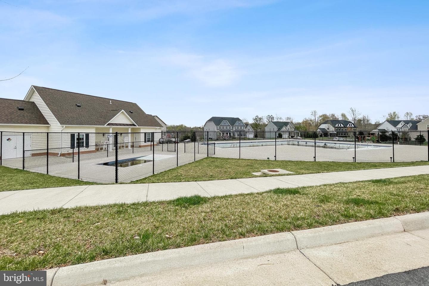 8015 International Drive photo 56