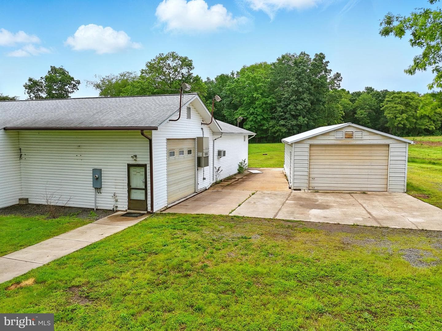 8534 Burwell Road photo 29