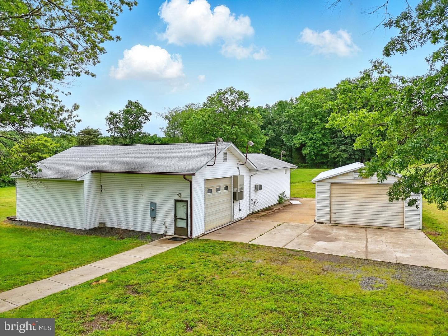 8534 Burwell Road photo 30