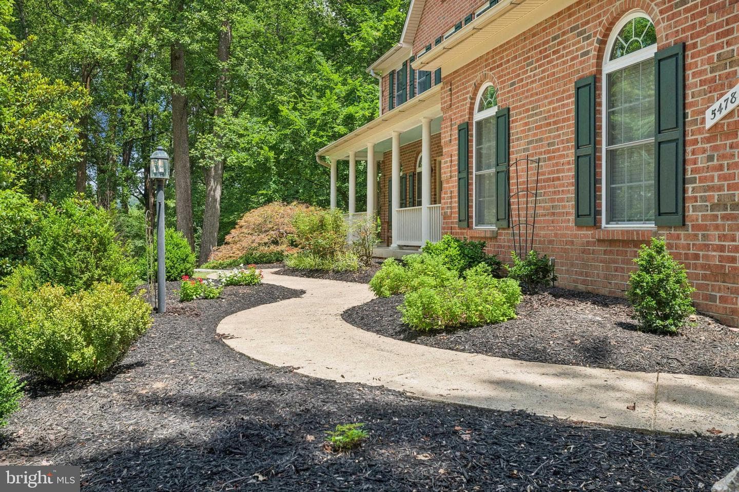 5478 Rosehaven Court photo 2