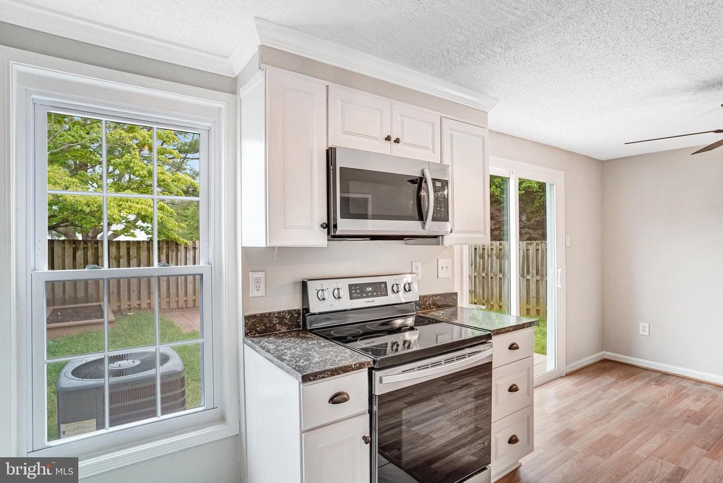 831 Oak Leaf Court photo 13