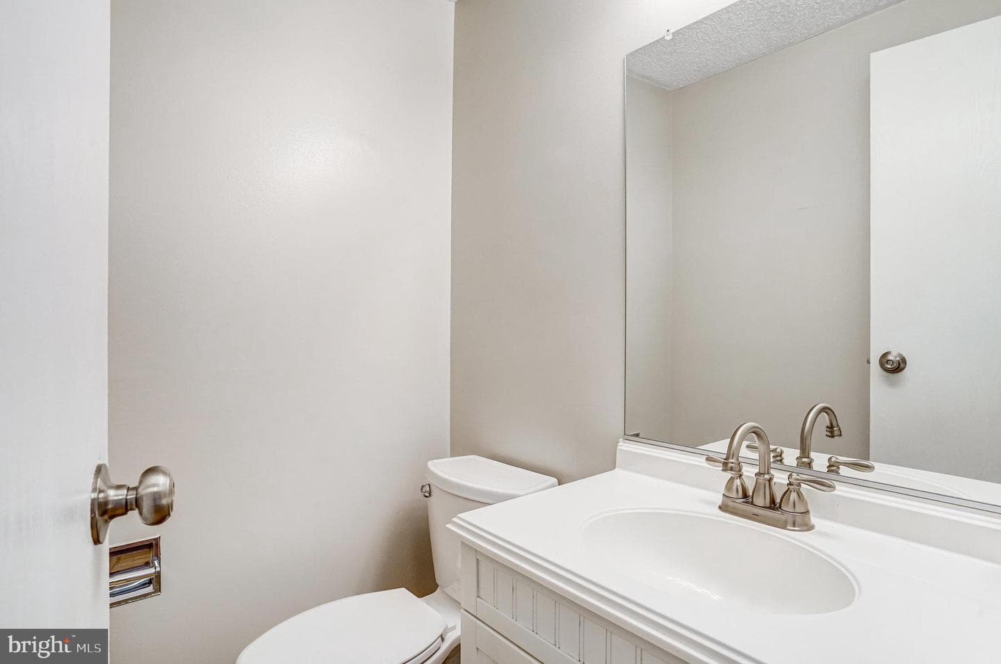831 Oak Leaf Court photo 15
