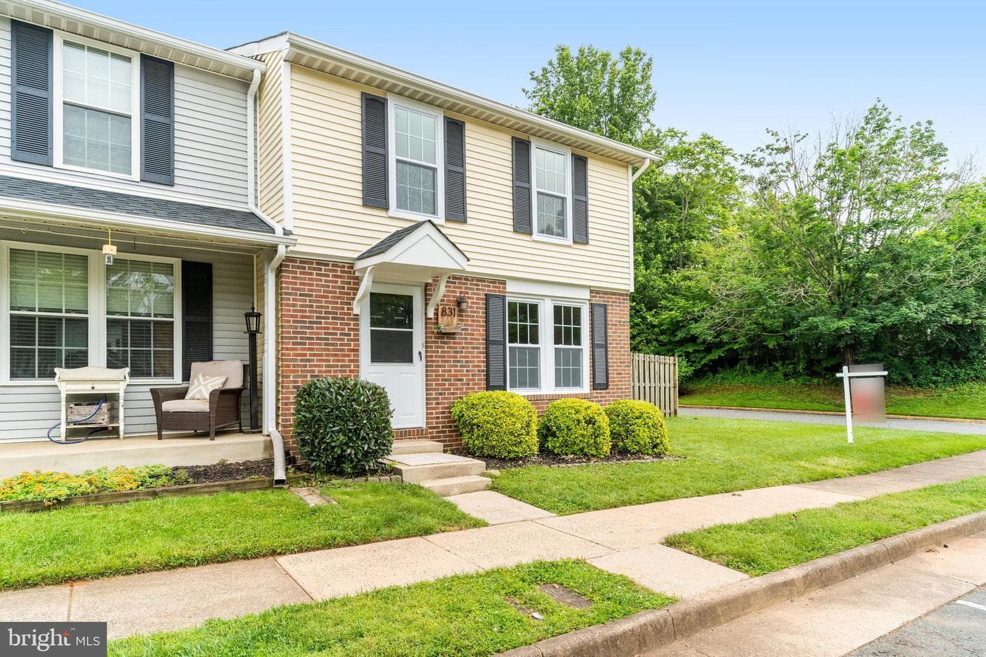 831 Oak Leaf Court photo 4