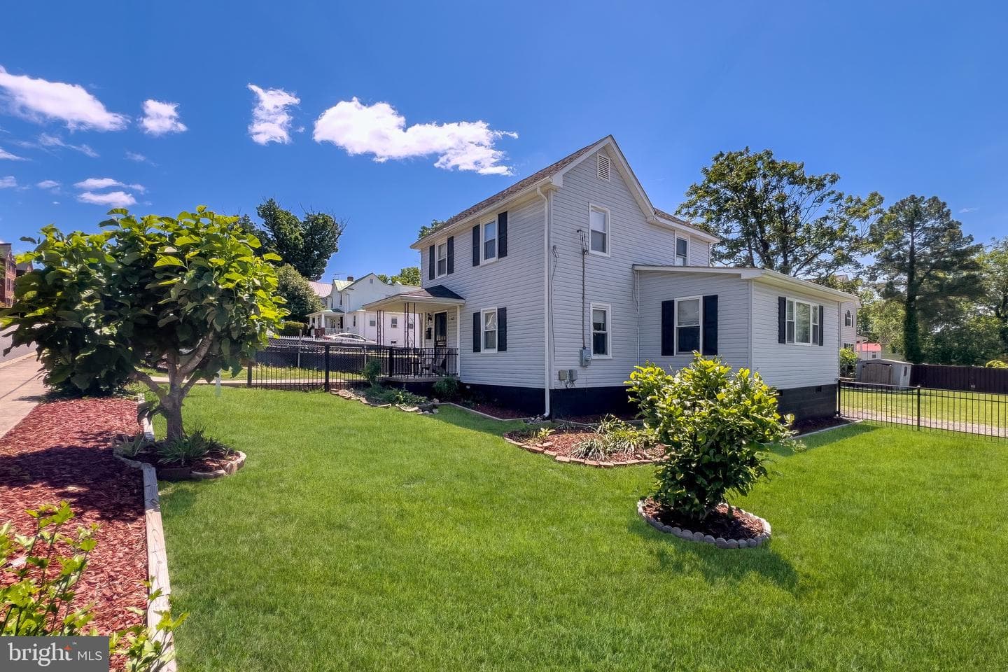 63 Madison Street photo 2