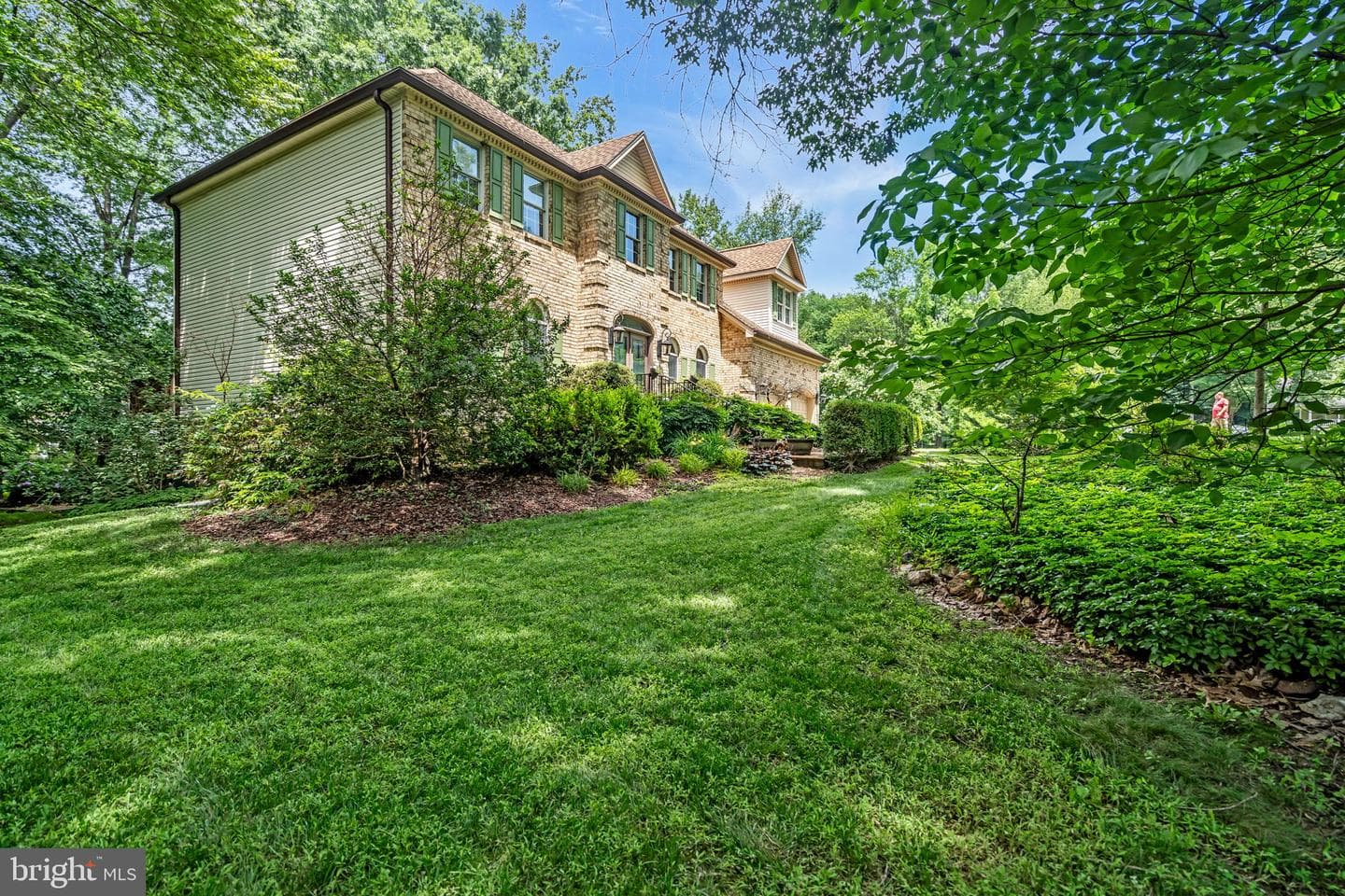 6886 Well House Drive photo 3