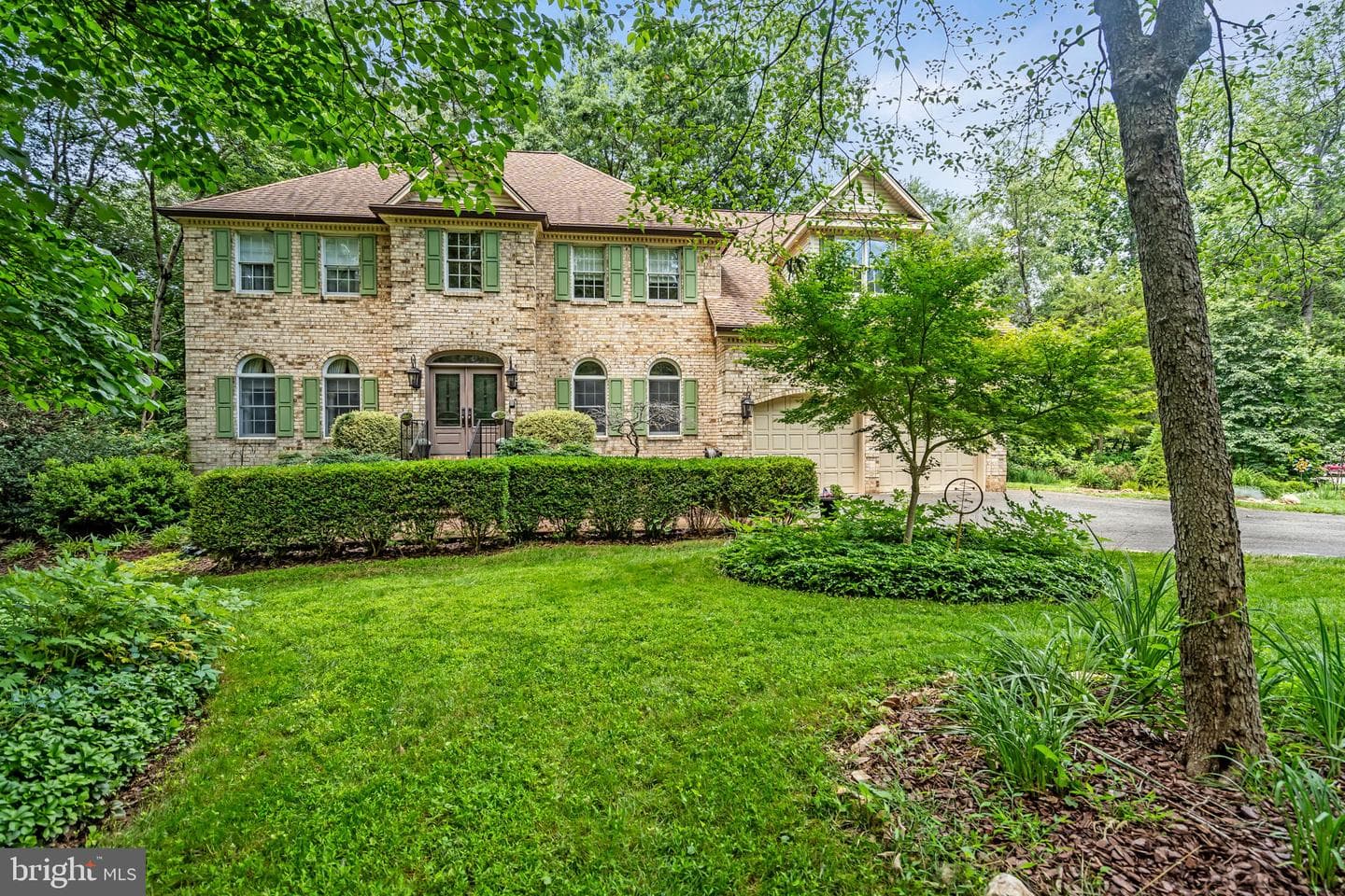 6886 Well House Drive photo 4