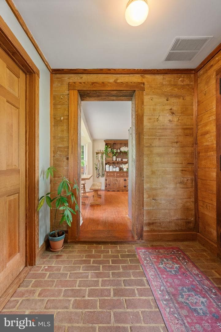 8520 Maidstone Road photo 16