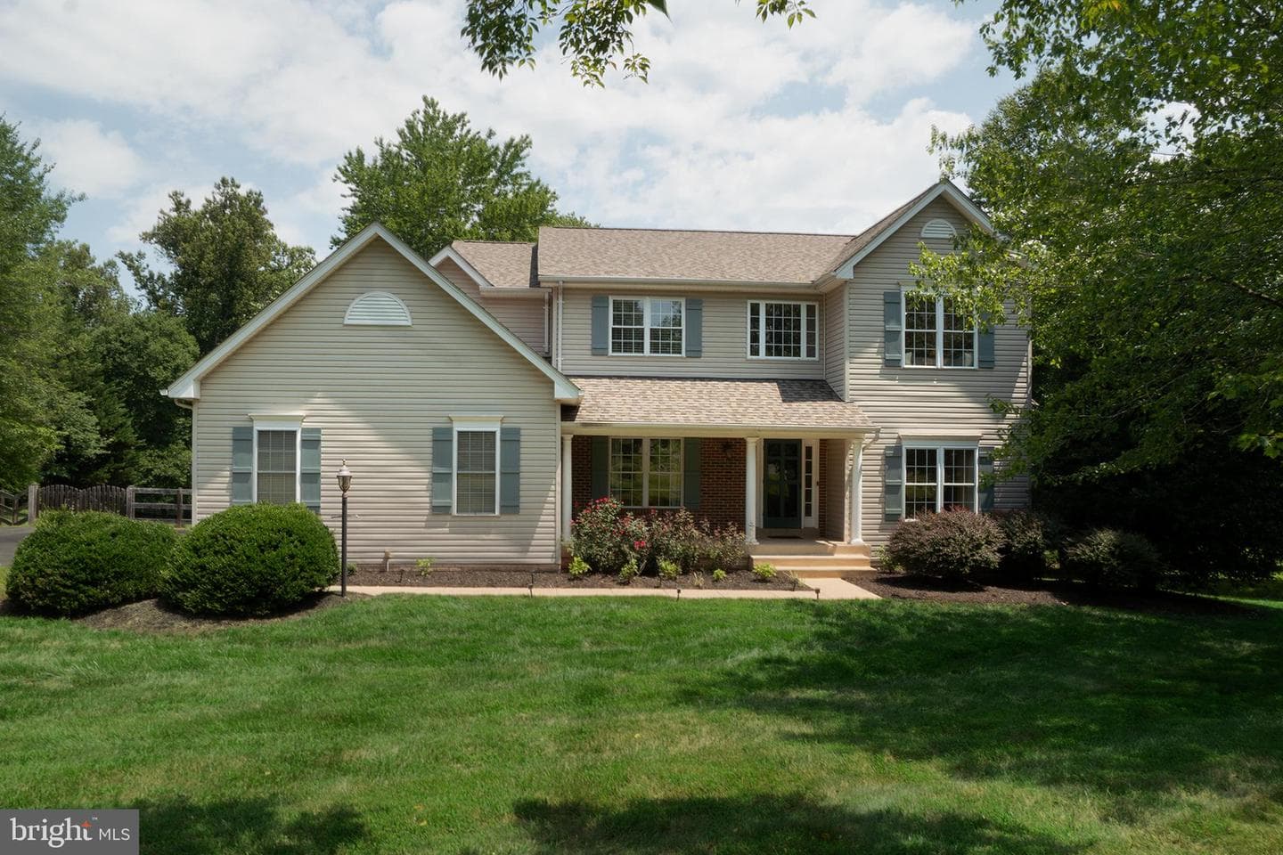 7413 Whisperwood Drive photo 4