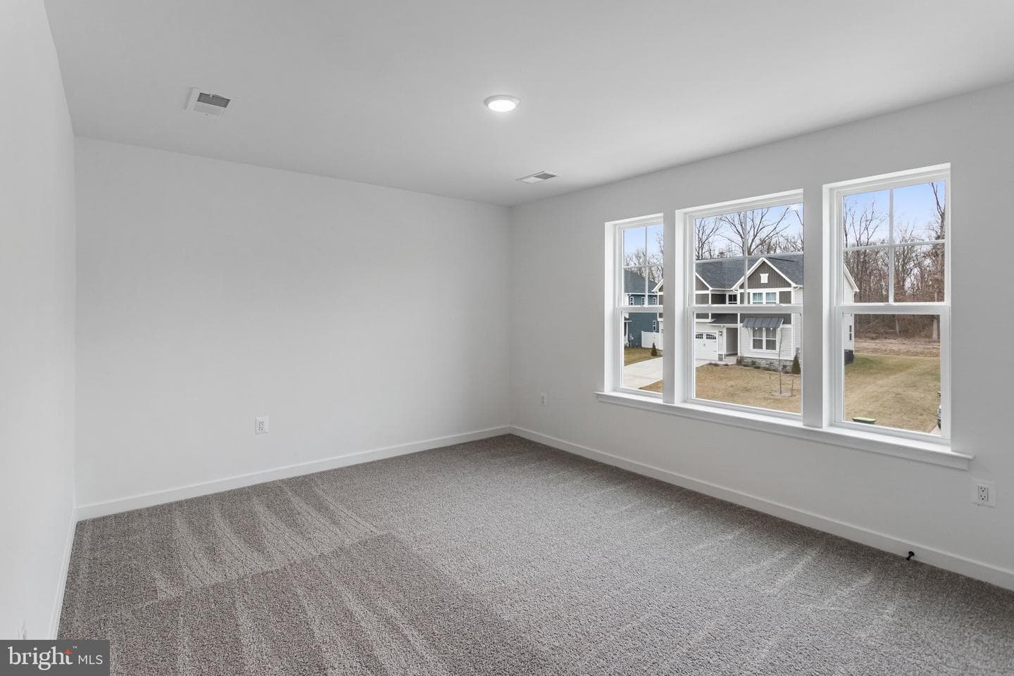 2083 Springvale Drive photo 29