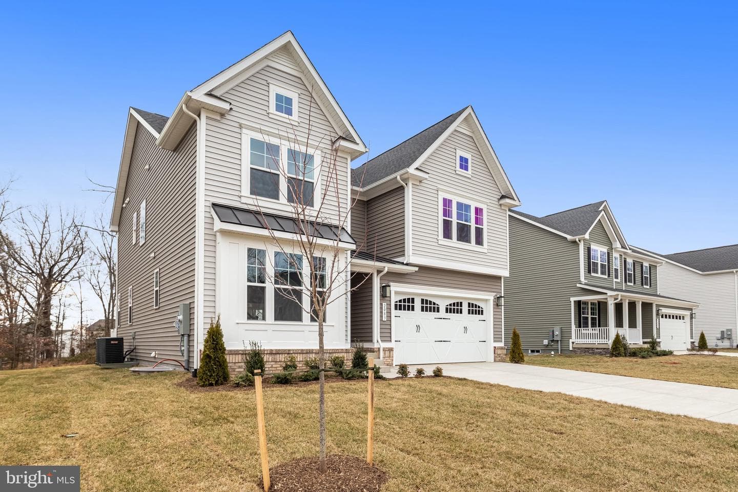 2083 Springvale Drive photo 3