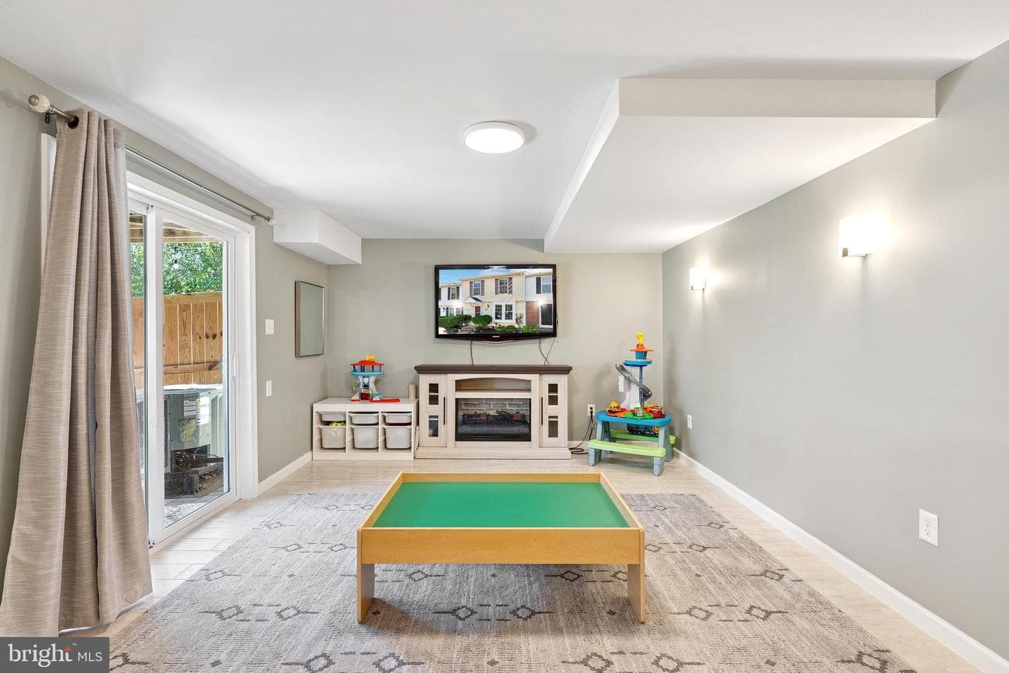 807 Wide Oak Court photo 23