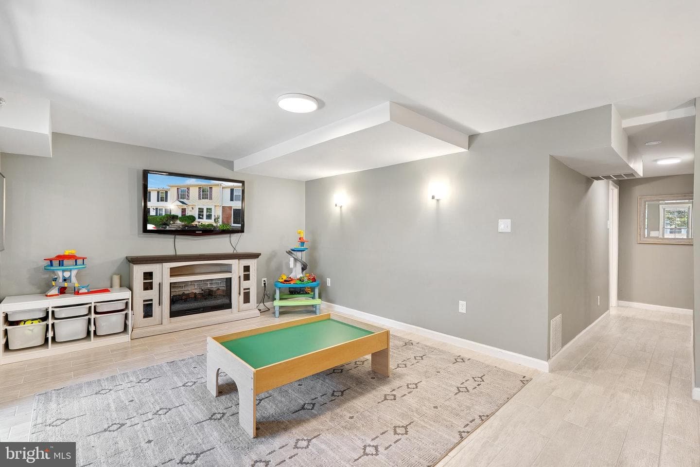 807 Wide Oak Court photo 24