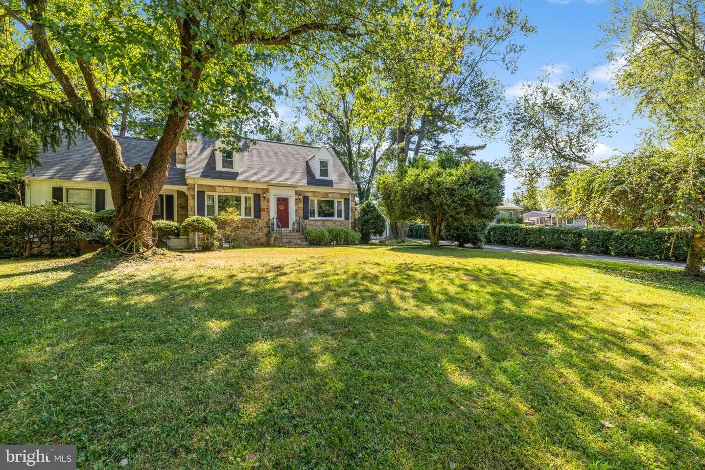141 Blue Ridge Street photo 3