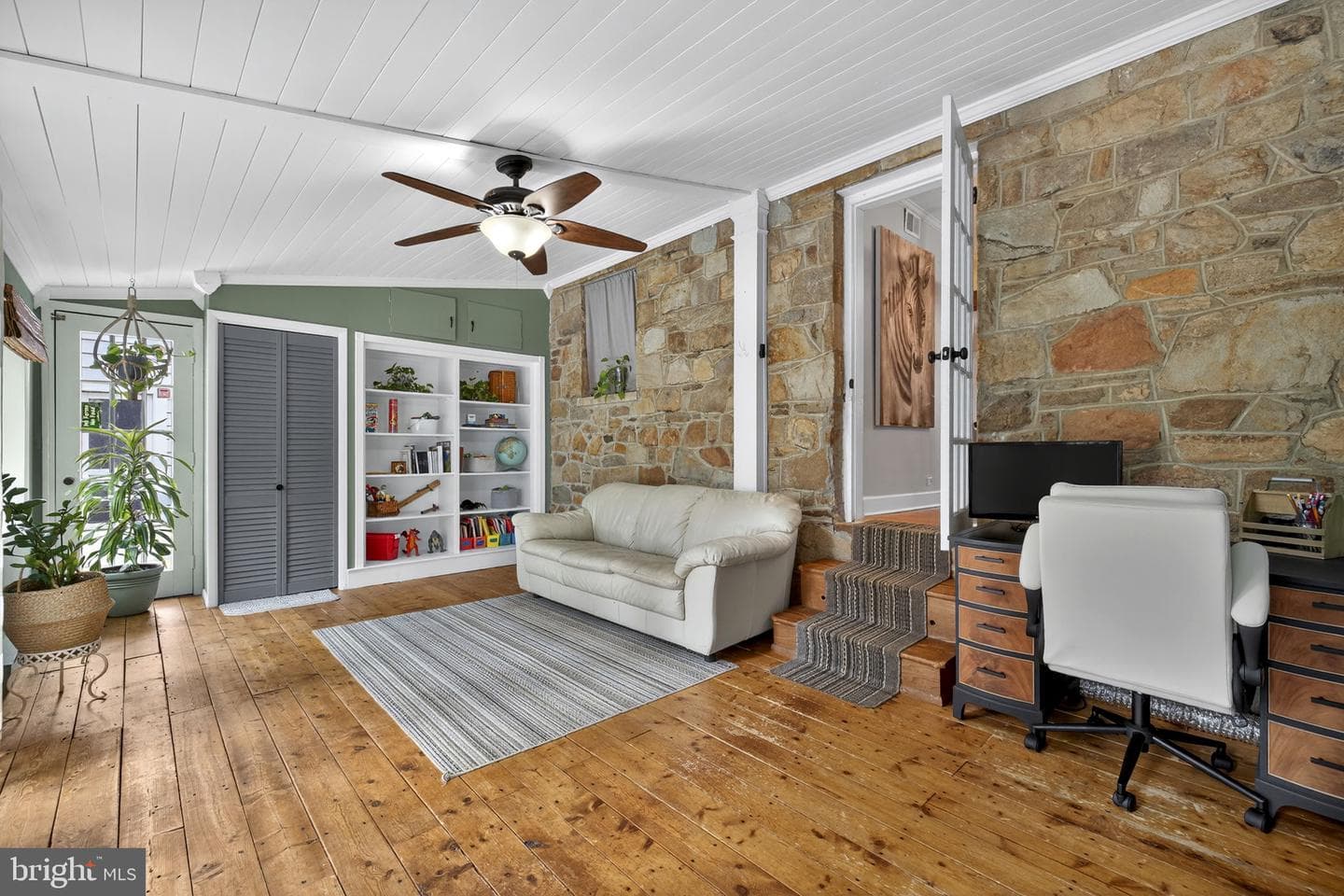 141 Blue Ridge Street photo 34