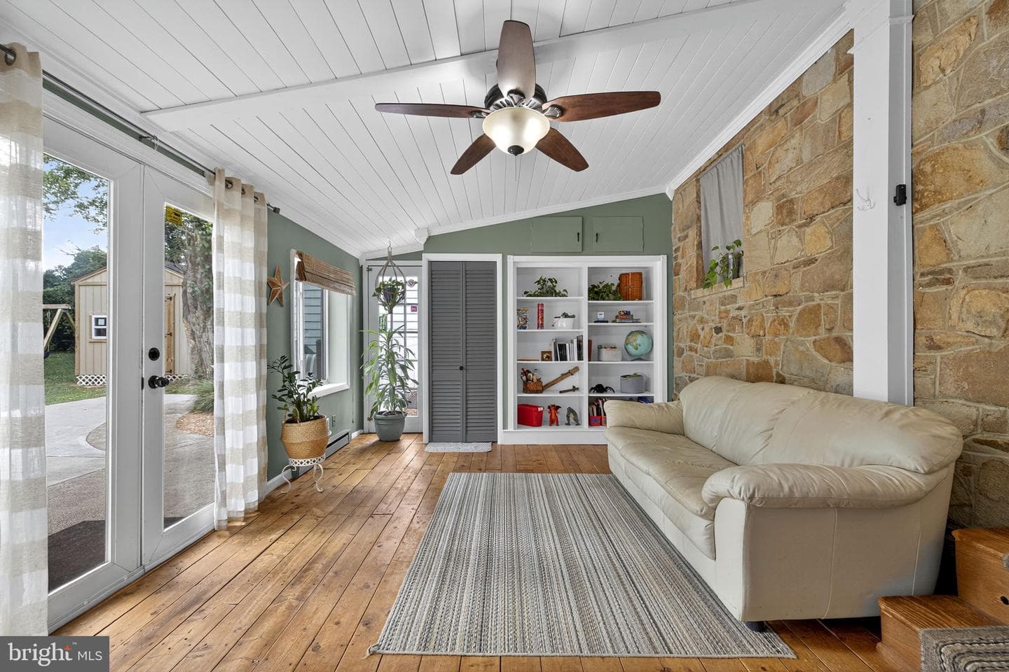 141 Blue Ridge Street photo 35