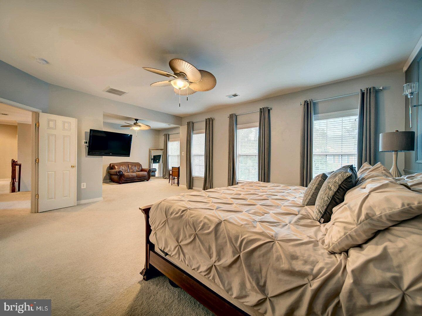 589 Pineview Court photo 18