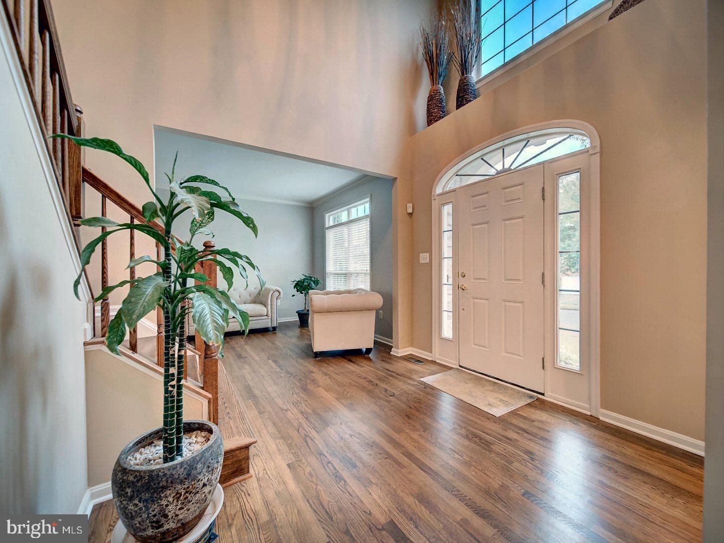 589 Pineview Court photo 2