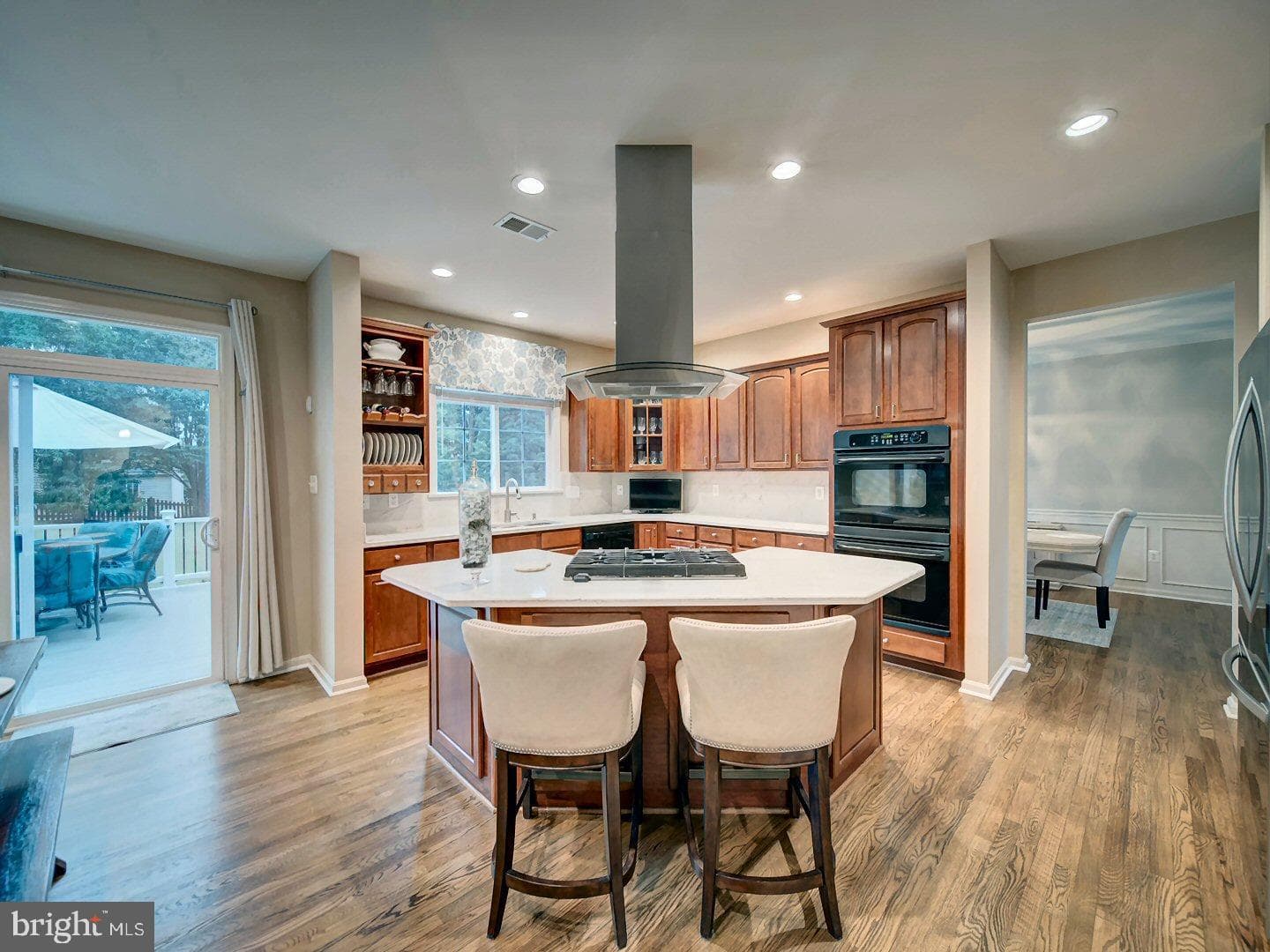 589 Pineview Court photo 7