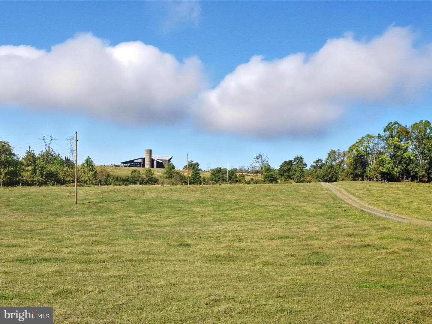 5364 Woodside Lane photo 33