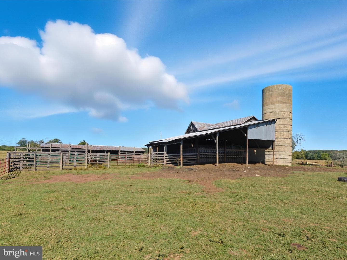 5364 Woodside Lane photo 38