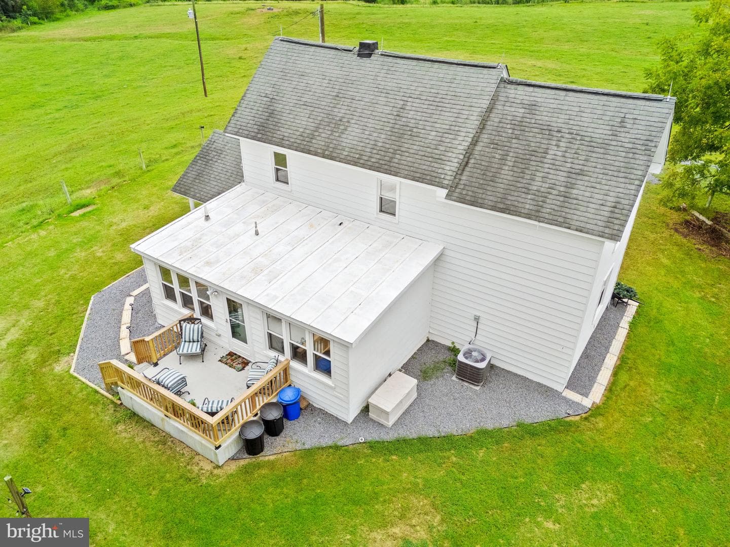 5364 Woodside Lane photo 7