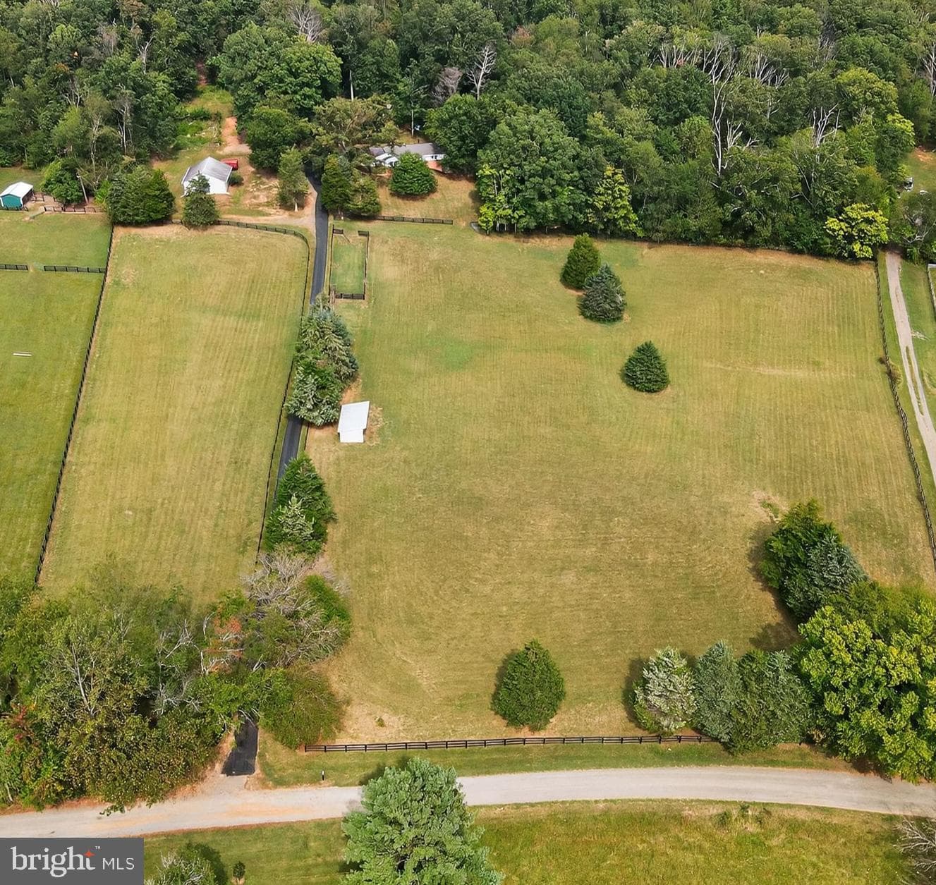 5084 Fairview Lane photo 2