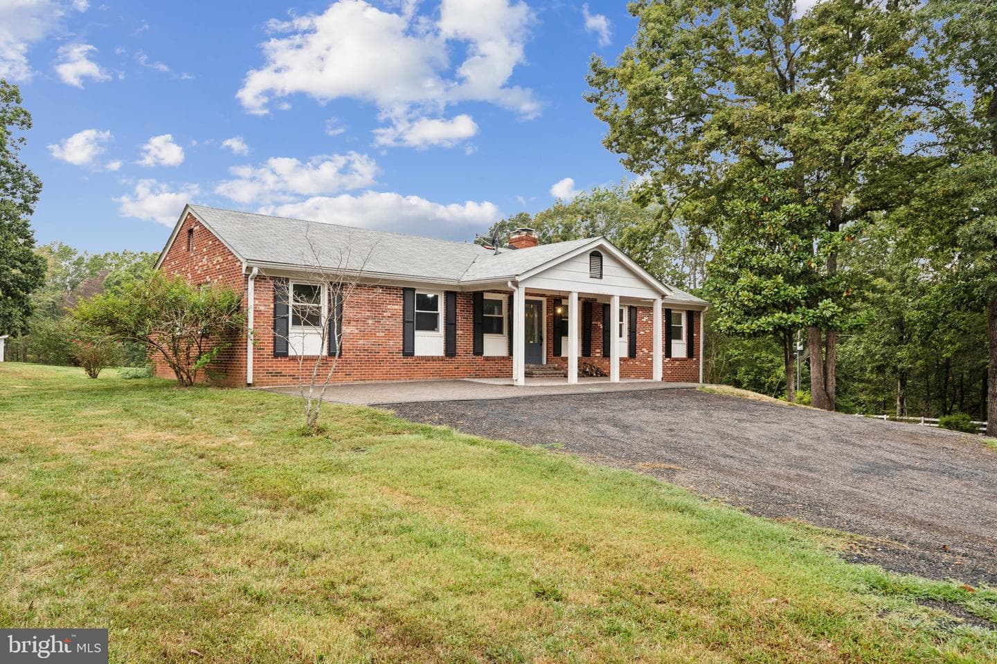 5263 Stewart Road photo 2