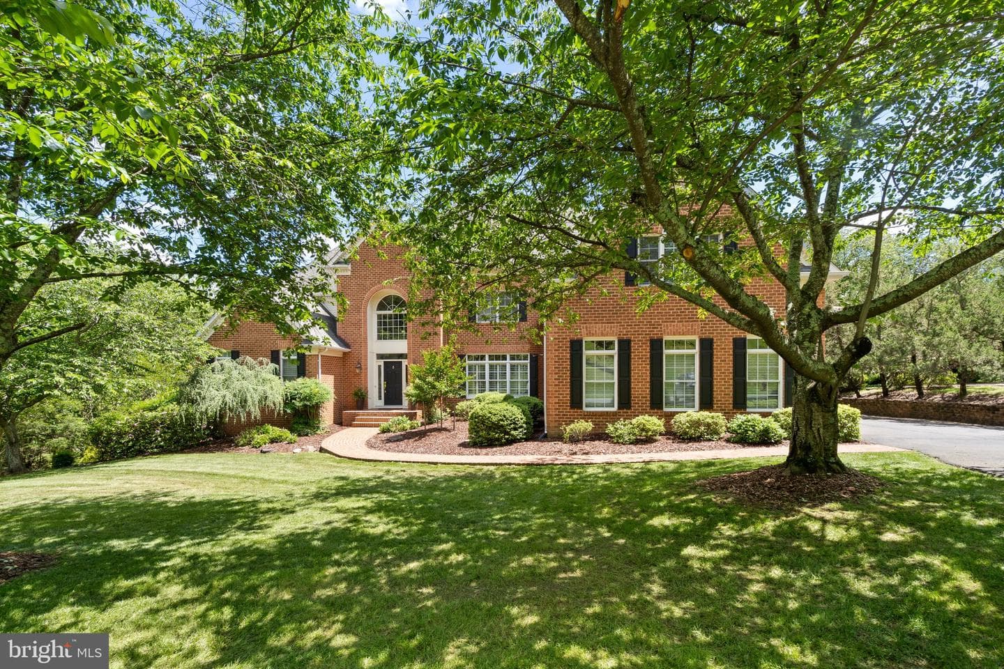 7887 Wellington Drive photo 2
