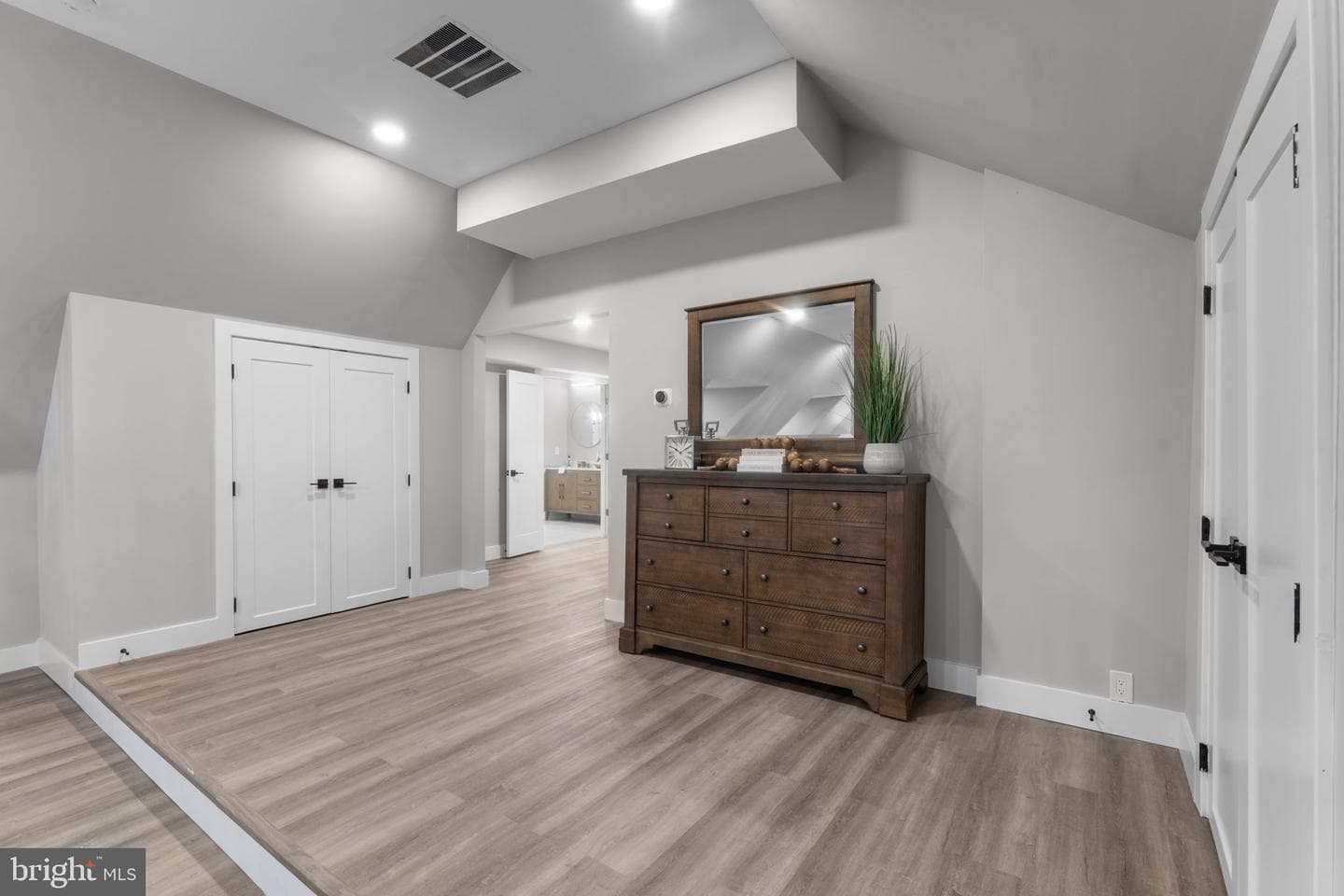 5117 Grace Church Lane photo 24