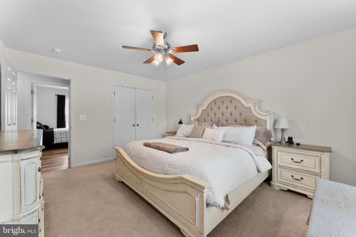 221 Linden Street photo 23