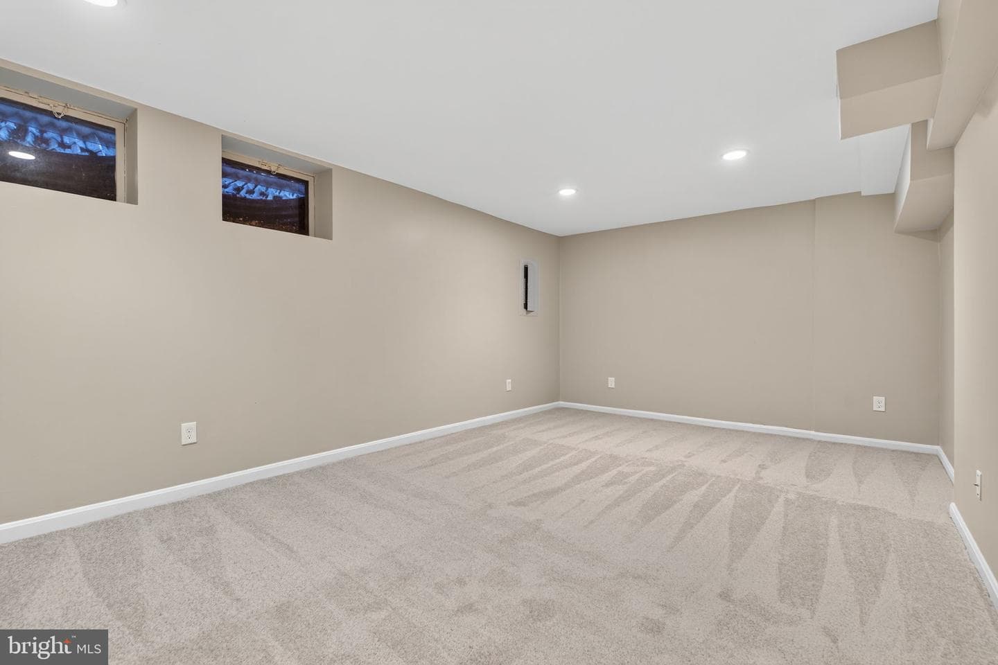 116 Oak Tree Lane photo 13