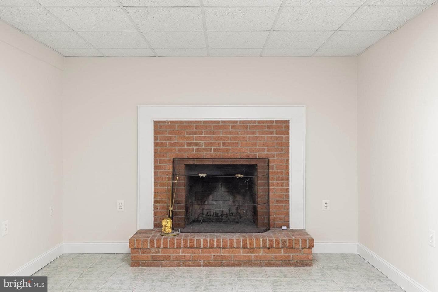 562 Tiffany Court photo 23