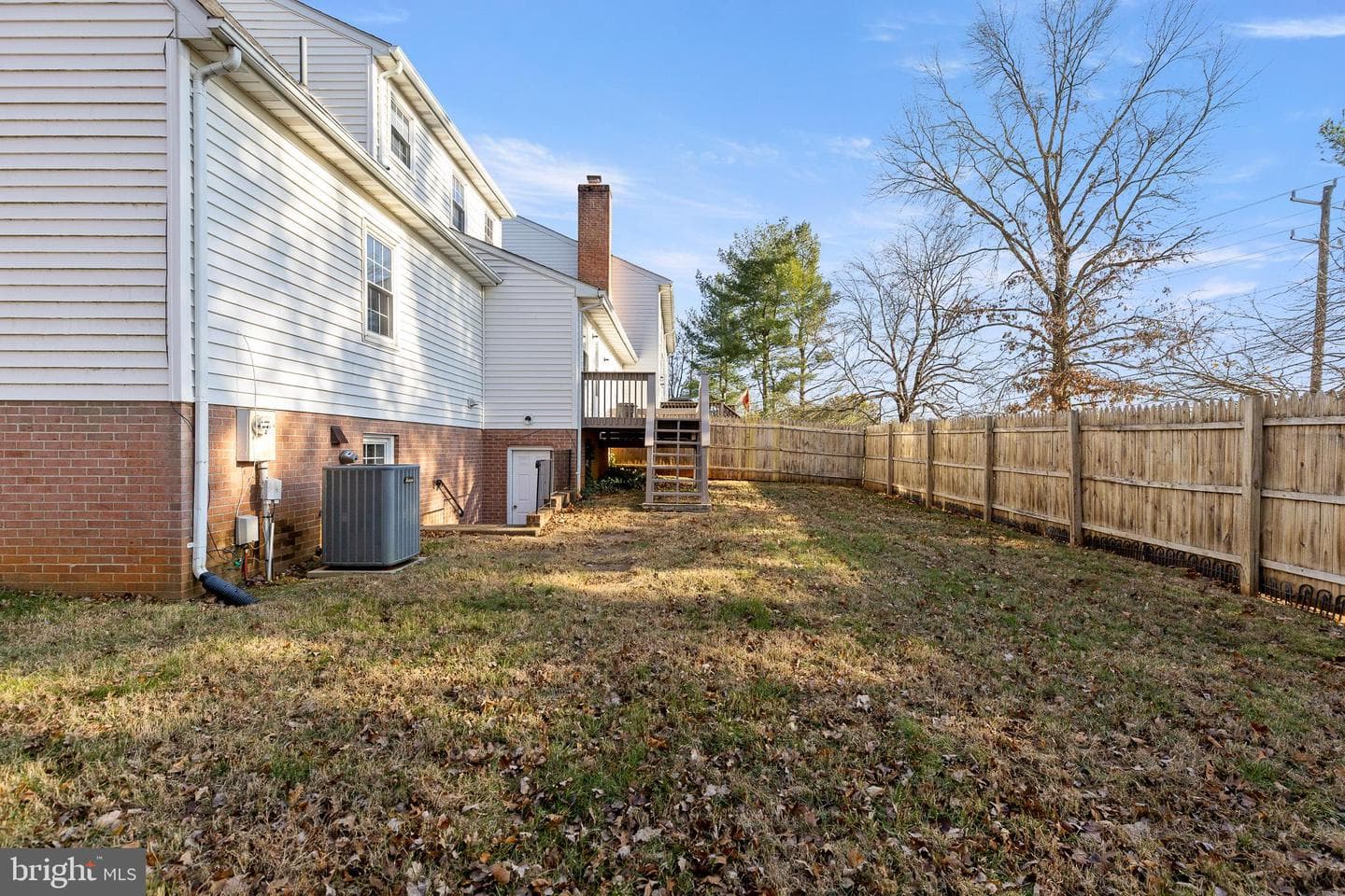 562 Tiffany Court photo 6