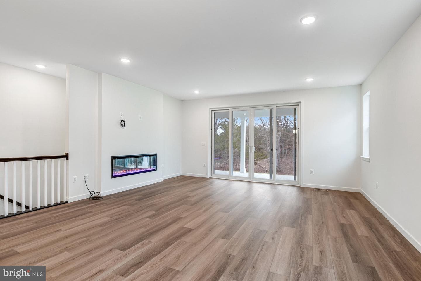 2067 Springvale Drive photo 17