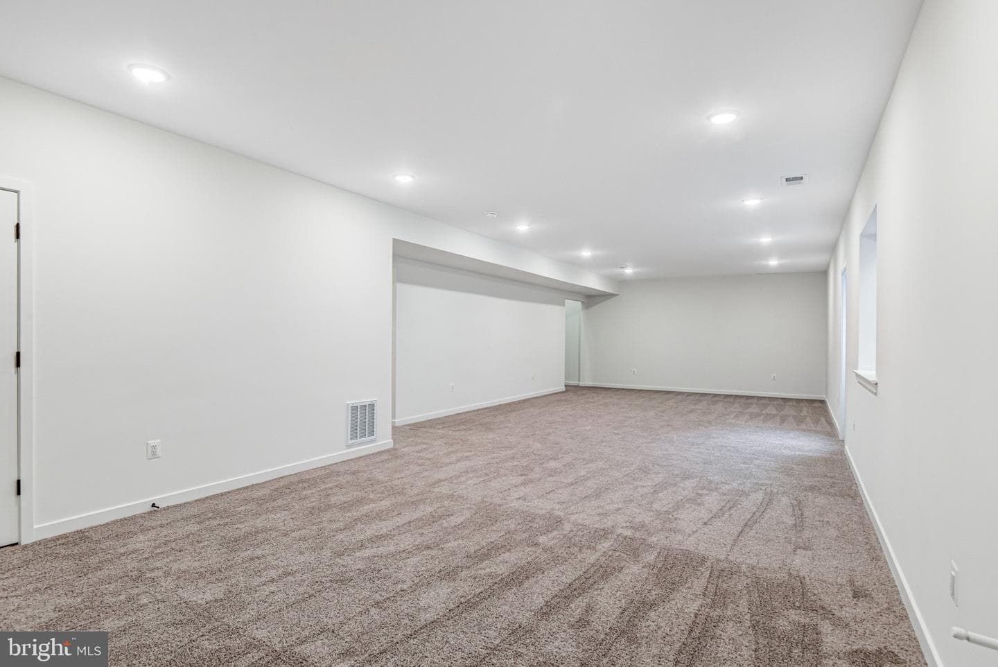 2067 Springvale Drive photo 27