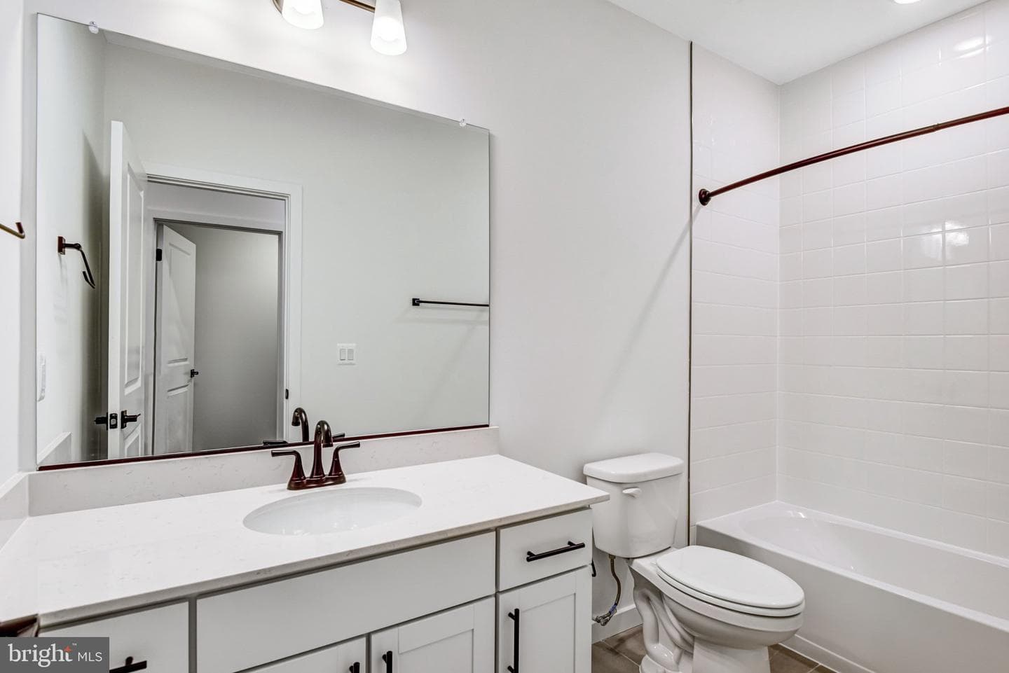 2067 Springvale Drive photo 30