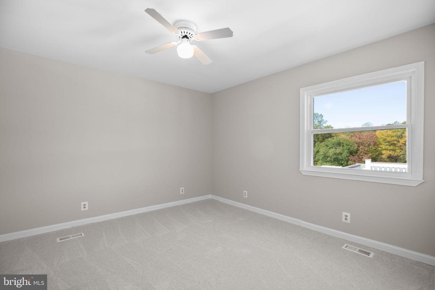 13206 Golden Drive photo 38