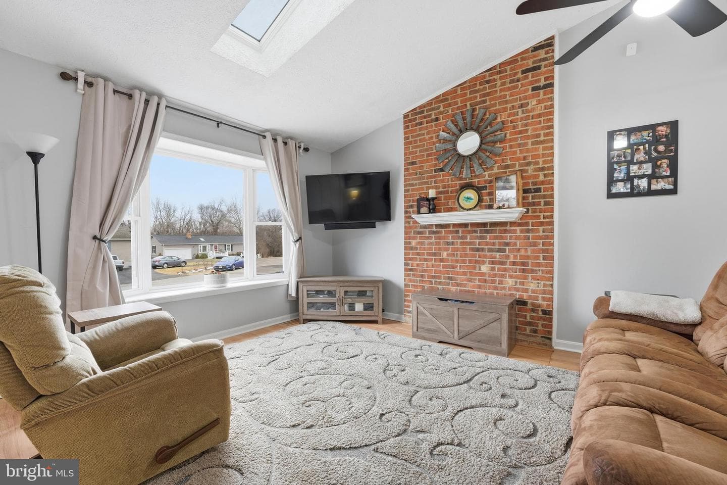 6559 Belfrys Court E photo 6